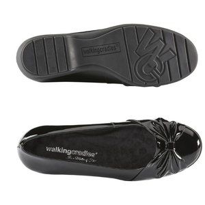 WALKING CRADLES Black Patent Leather Flats